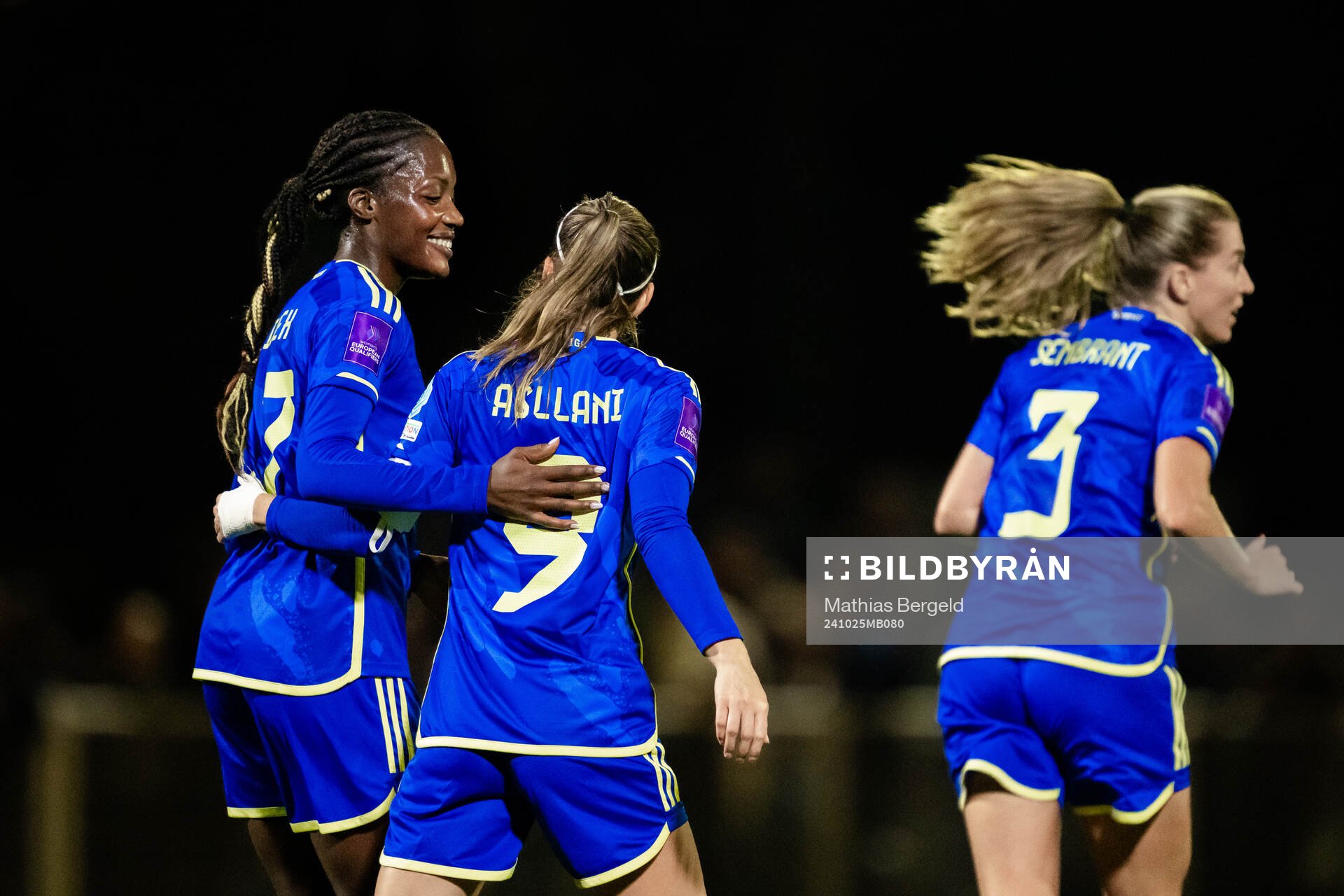 Evelyn Ijeh and Kosovare Asllani of Sweden celebrate the