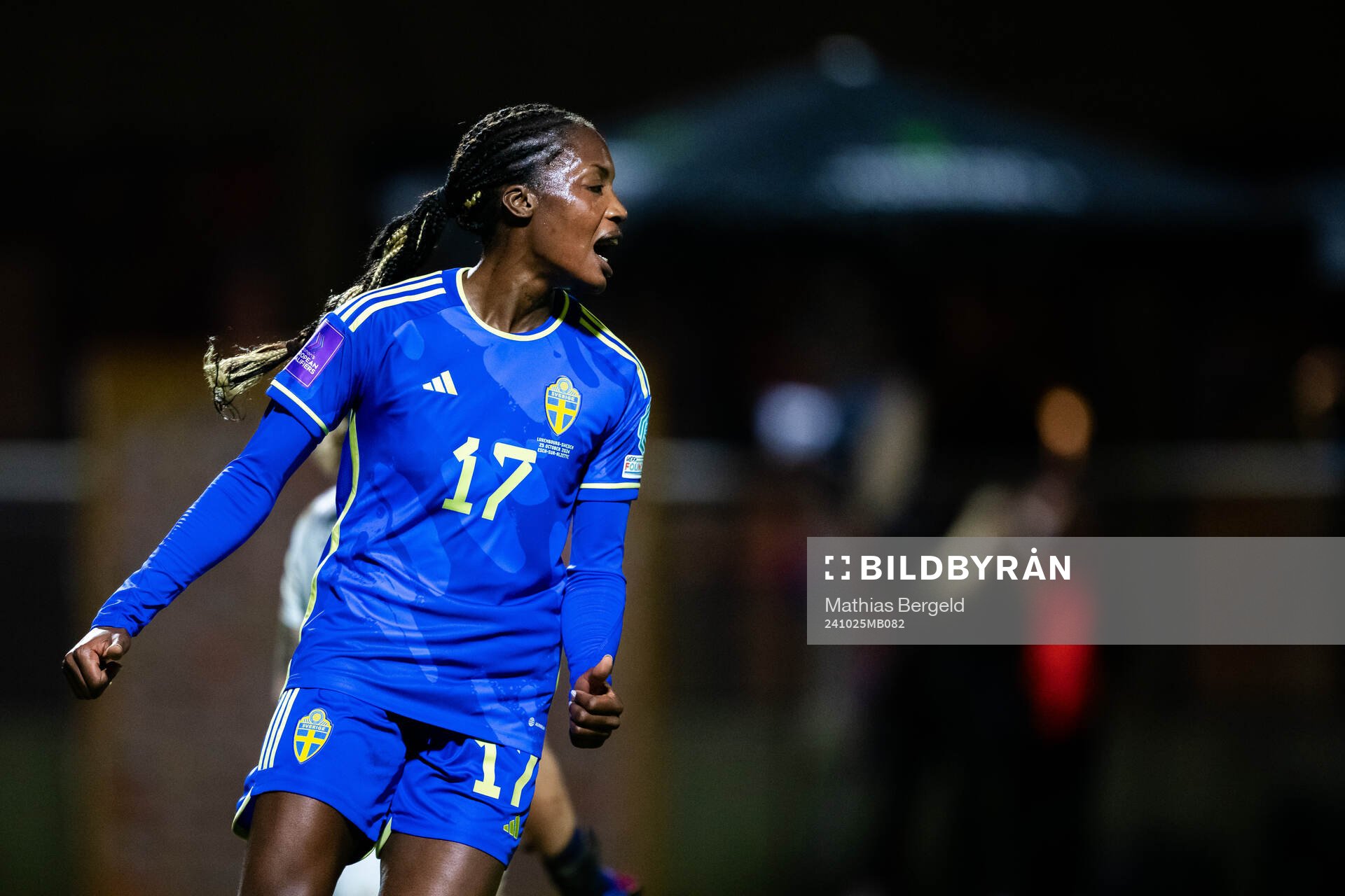 Evelyn Ijeh of Sweden celebrates the 0-4 goal