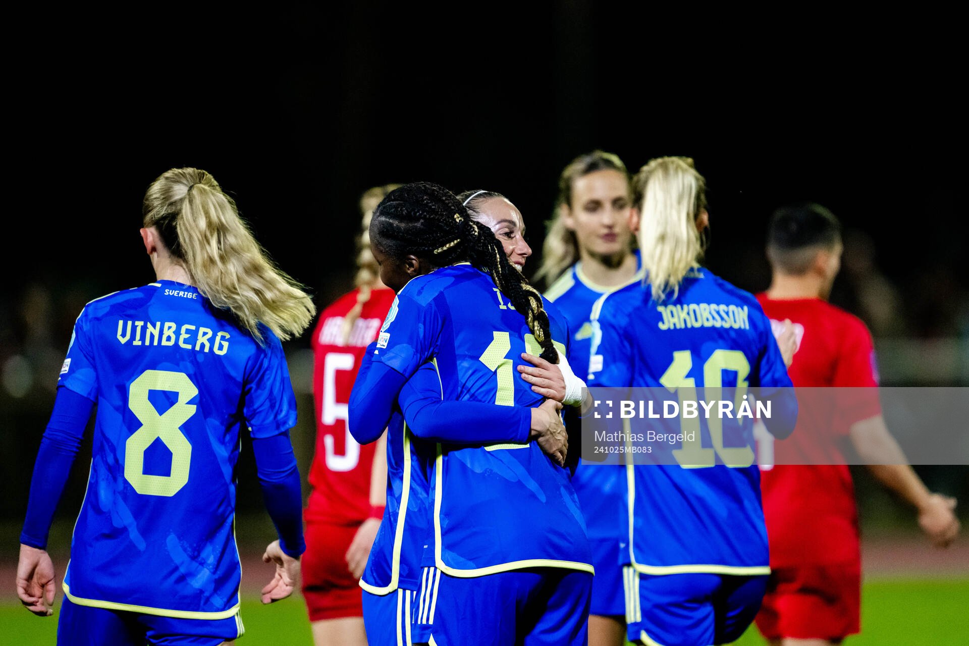 Evelyn Ijeh and Kosovare Asllani of Sweden celebrate