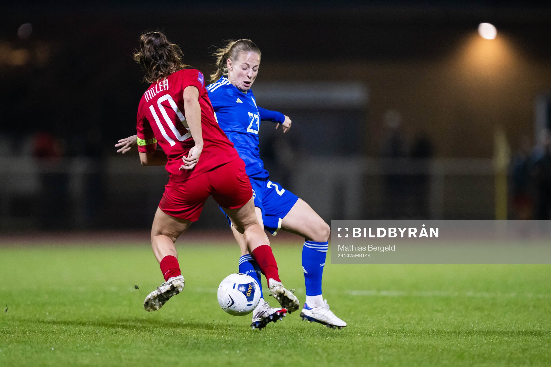 Laura Miller of Luxembourg and Anna Anvegård of Sweden