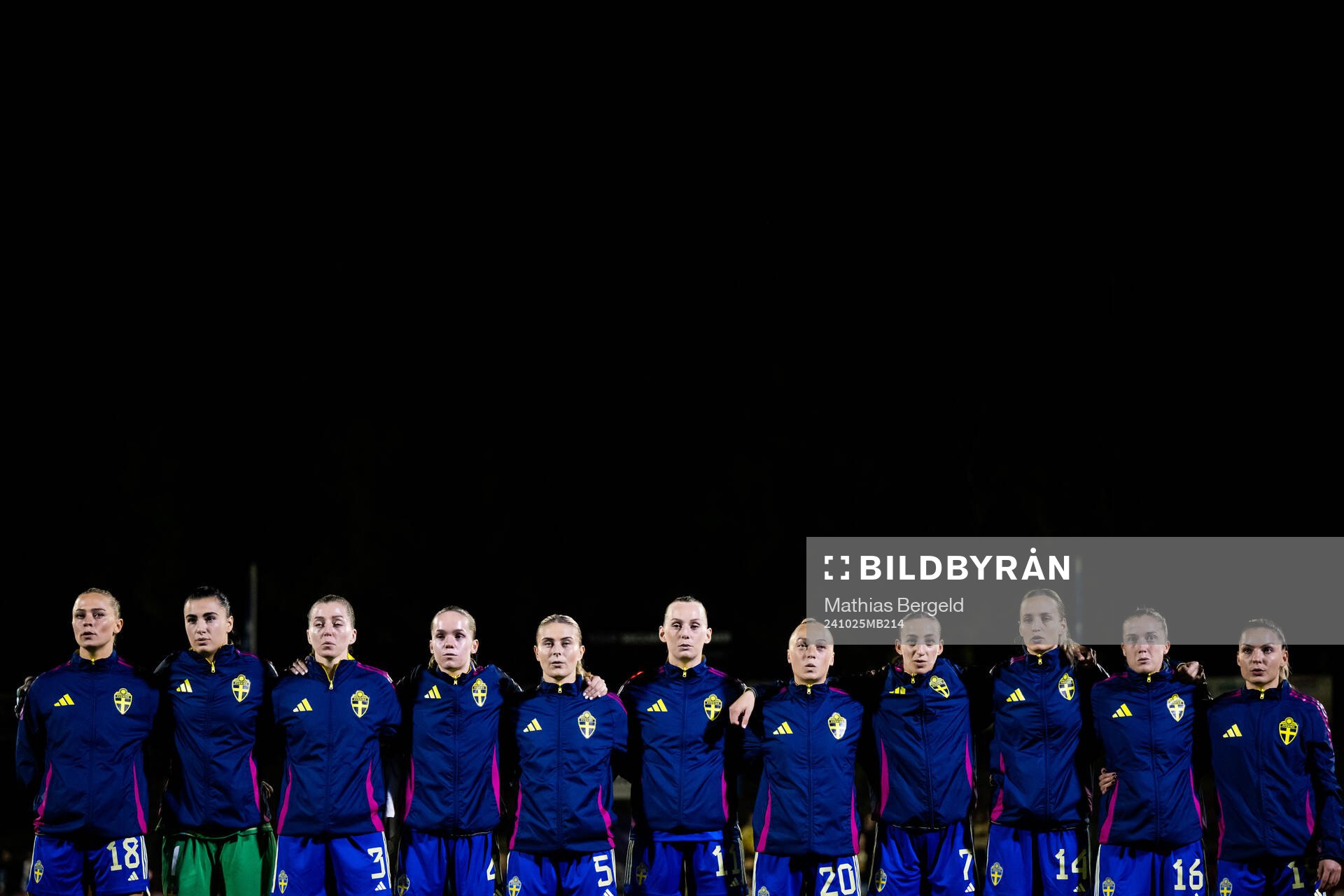 Fridolina Rolfö, goalkeeper Zecira Musovic, Linda