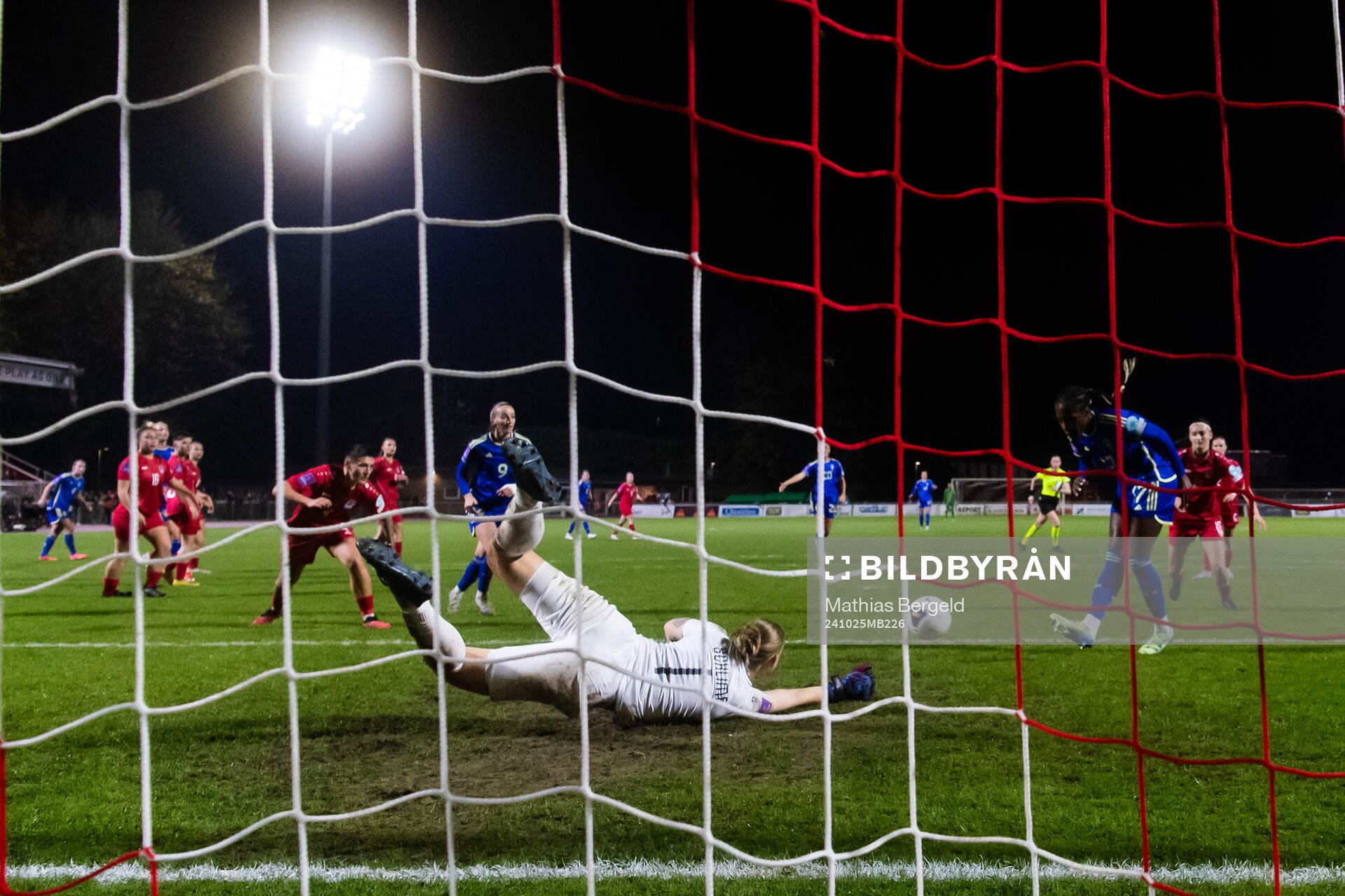 Evelyn Ijeh of Sweden scores 0-4 behind goalkeeper Lucie