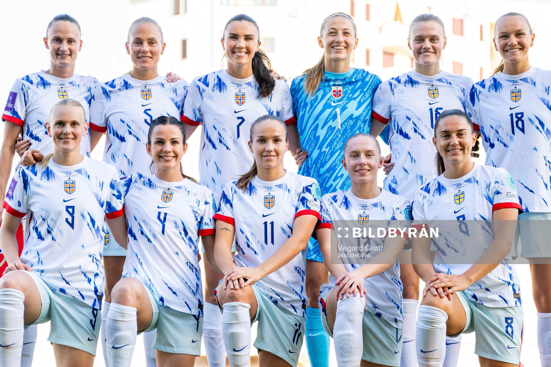 The starting eleven of Norway pose for a team photo