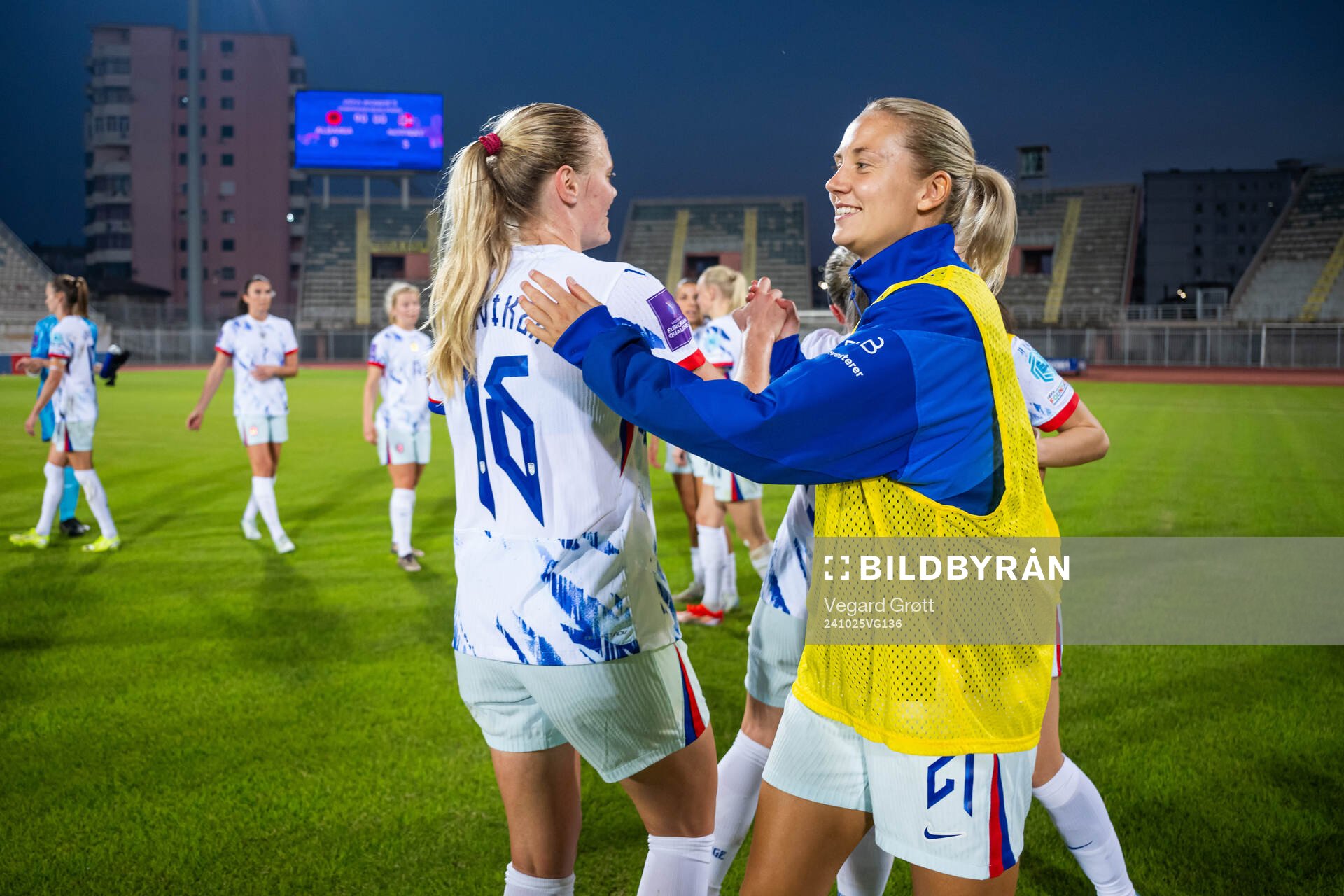 Mathilde Harviken and Lisa Naalsund of Norway celebrate