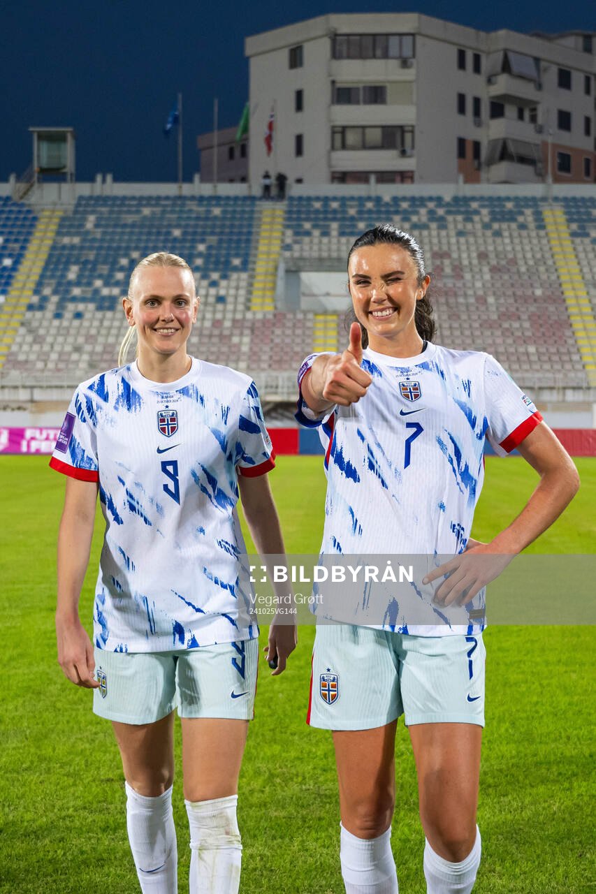 Karina Sævik and Ingrid Syrstad Engen of Norway celebrate