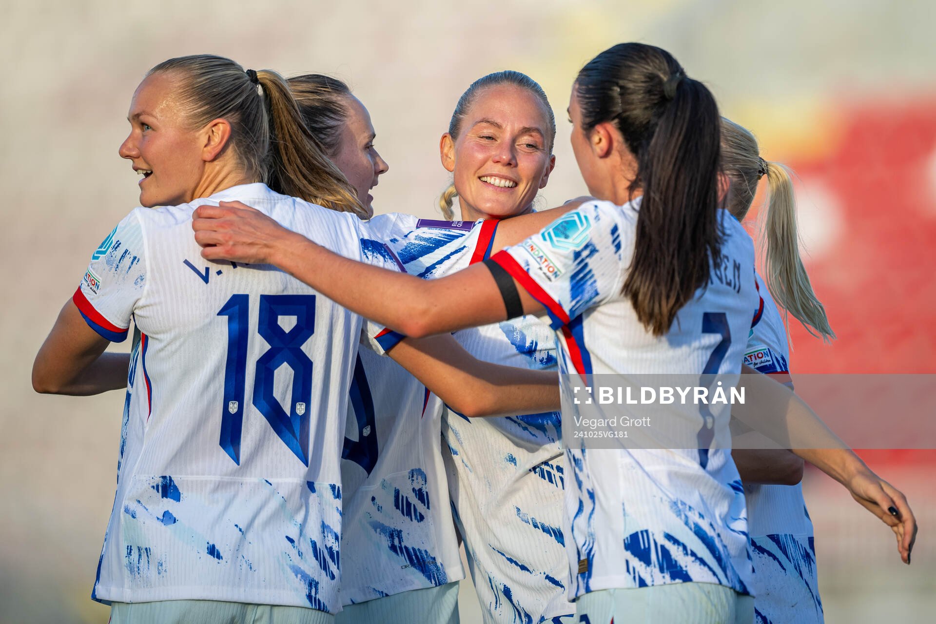 Guro Bergsvand of Norway celebrates with teammates