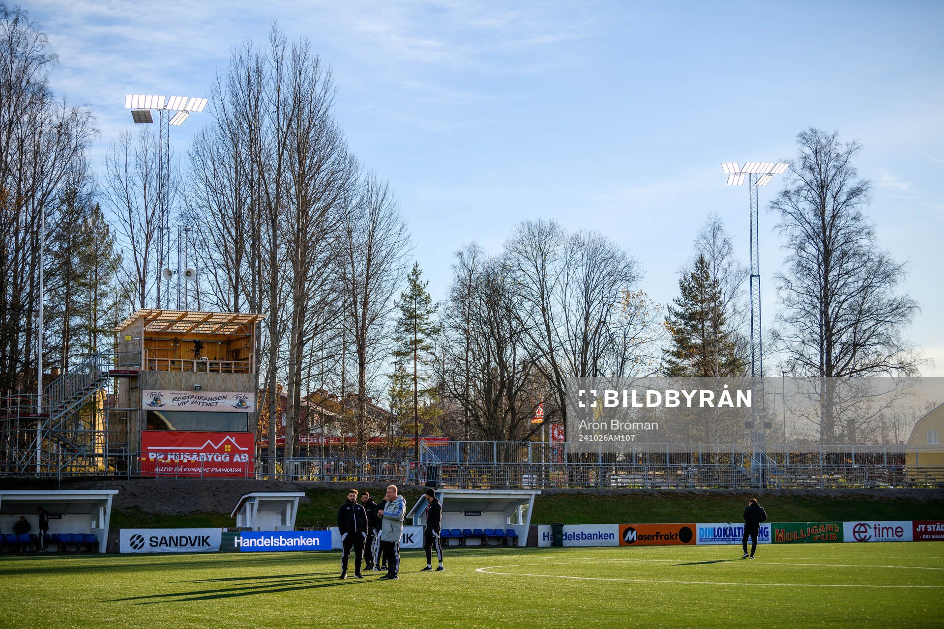 GIF Sundsvalls spelare inför fotbollsmatchen i Superettan mellan Sandvikens IF och Helsingborg den 26 oktober 2024 i Sandviken. 