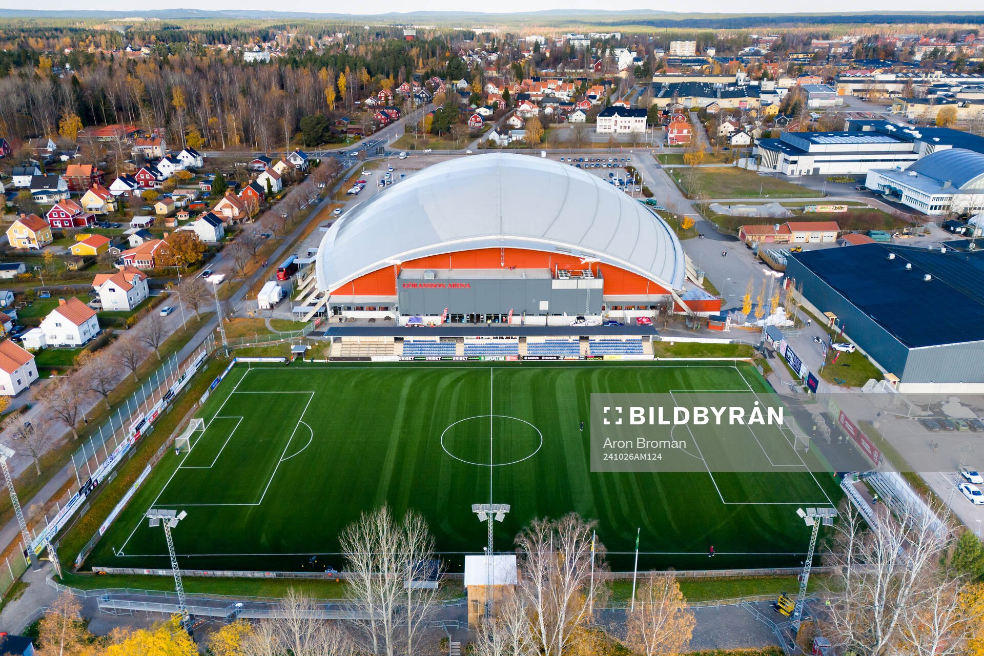 Drönarvy av Jernvallen och Göransson Arena