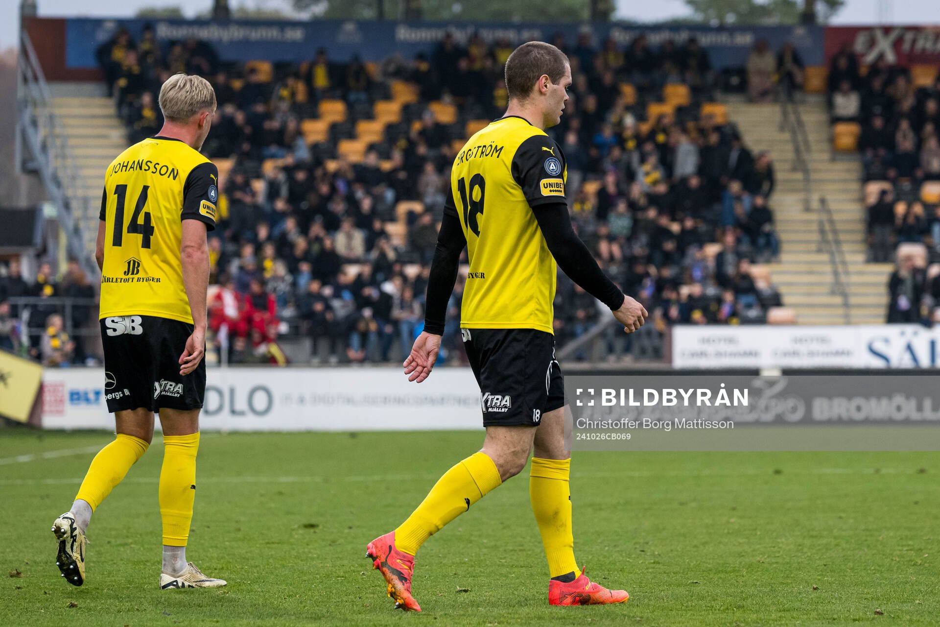 Mjällbys Herman Johansson och Jacob Bergström deppar