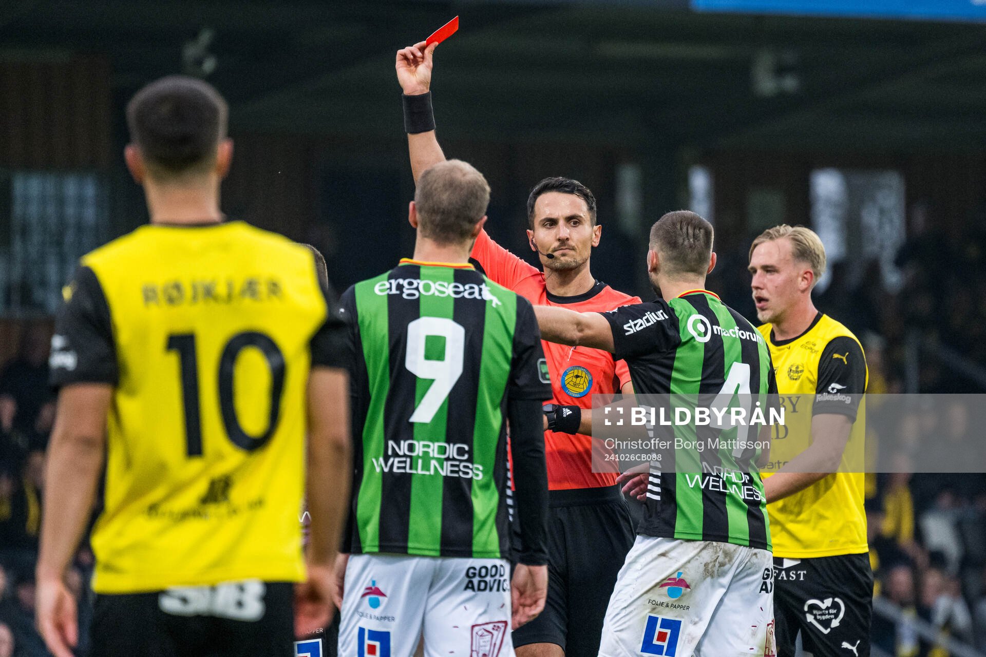 GAIS Mergim Krasniqi får ett rött kort