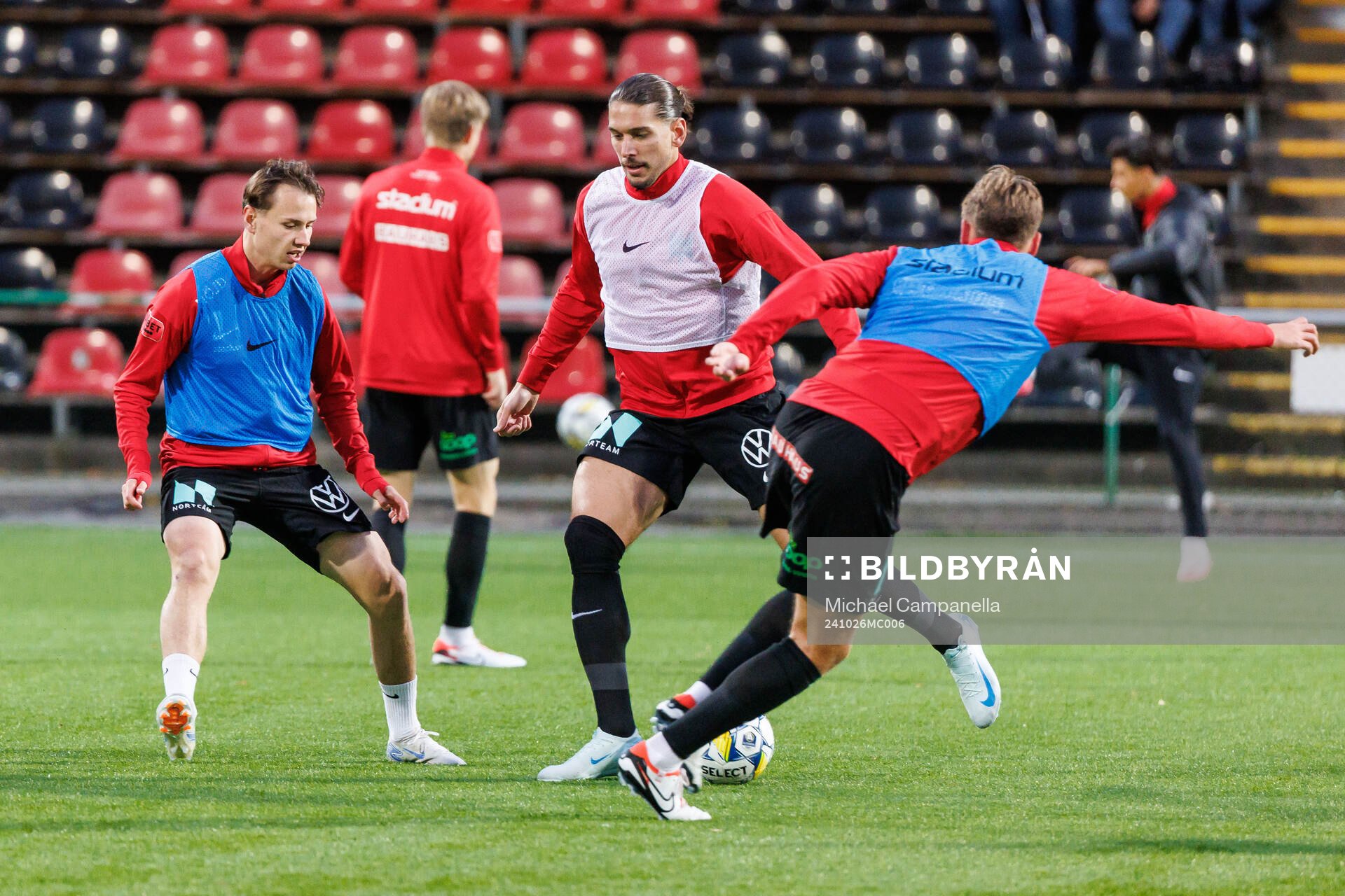 Brommapojkarnas Alex Timossi Andersson och Nikola Vasic