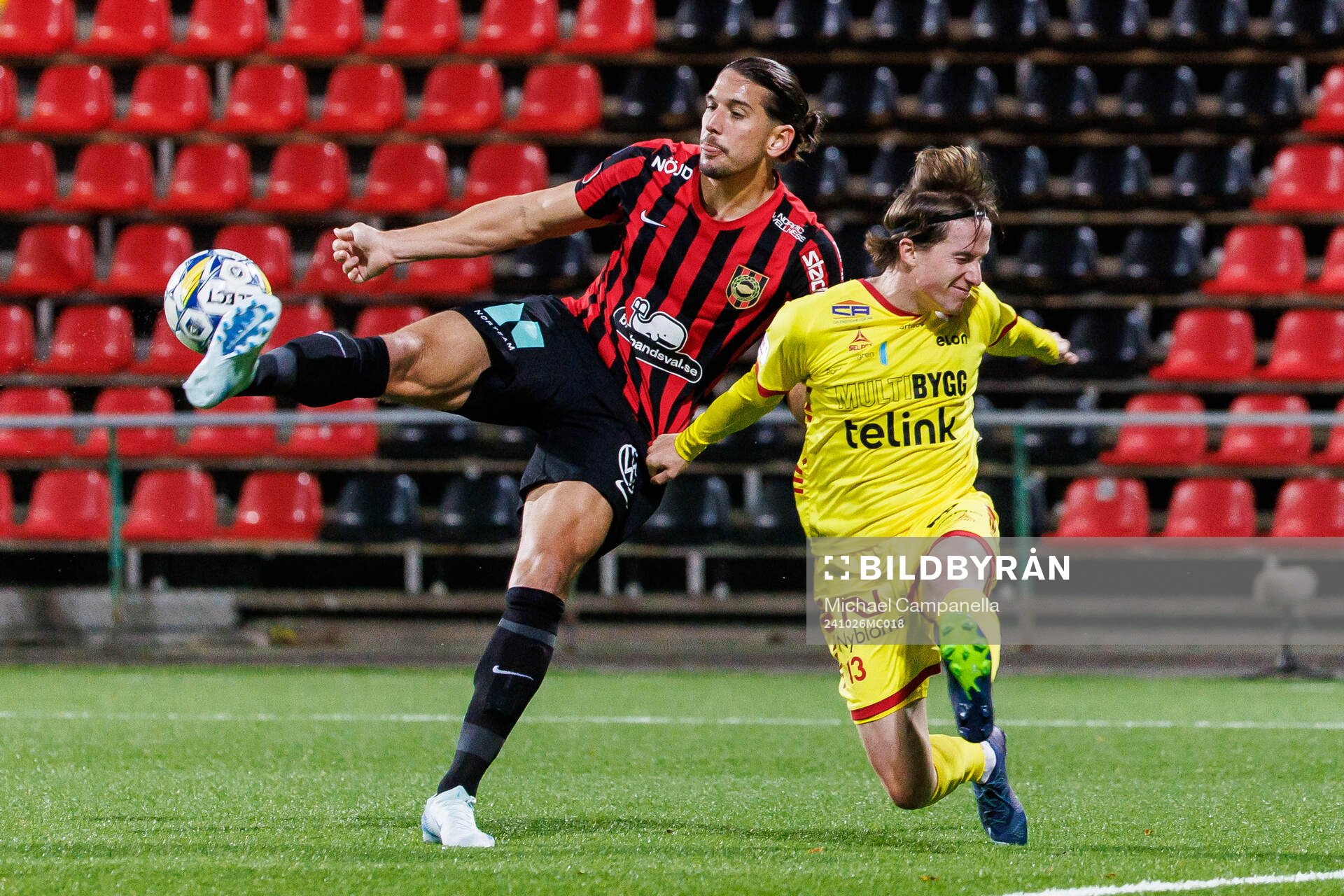 Brommapojkarnas Nikola Vasic och Kalmars Johan Karlsson