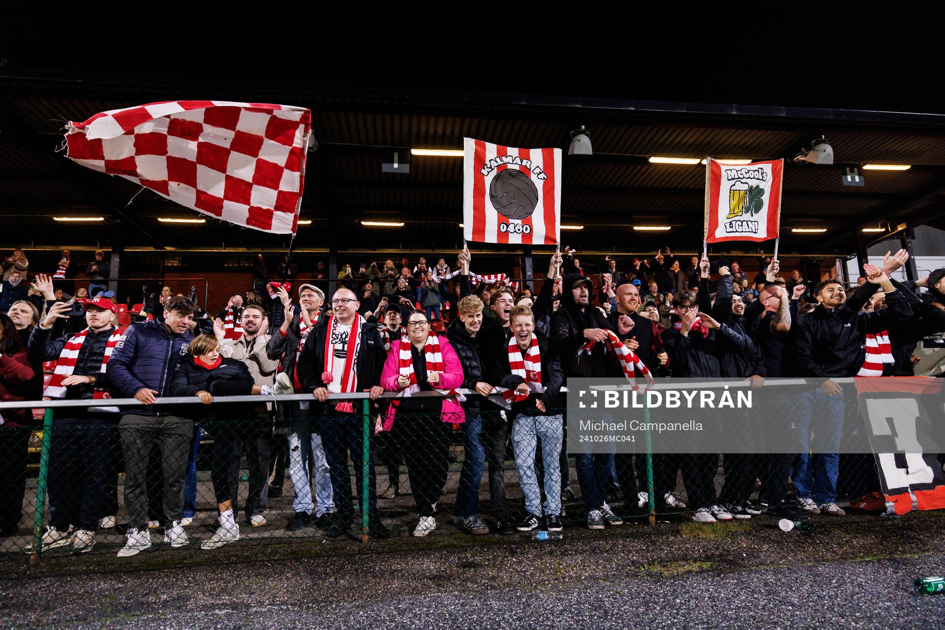 Kalmars supportrar jublar