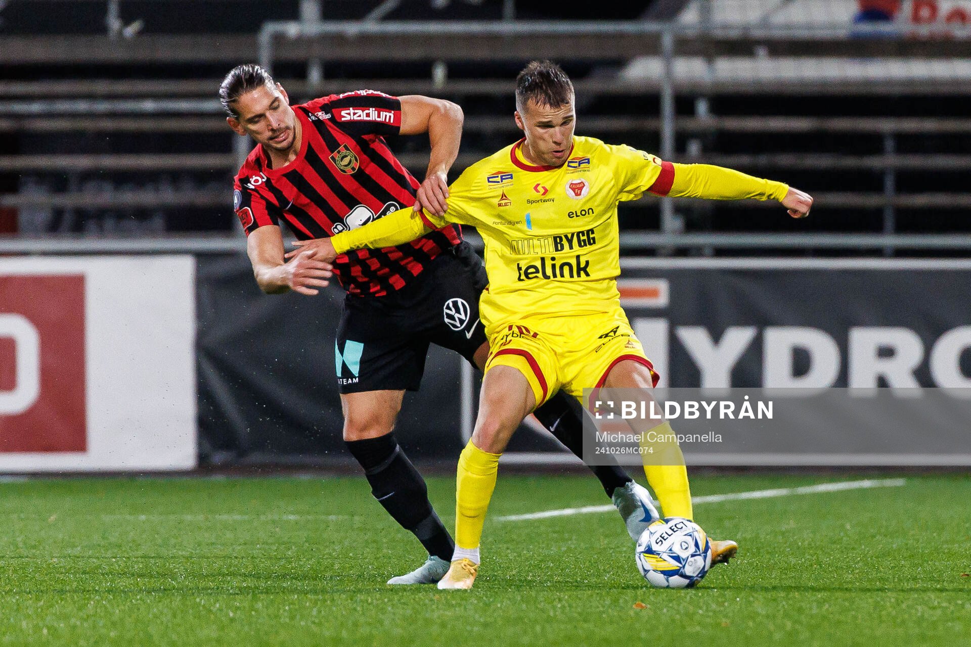 Brommapojkarnas Nikola Vasic och Kalmars Simon Skrabb