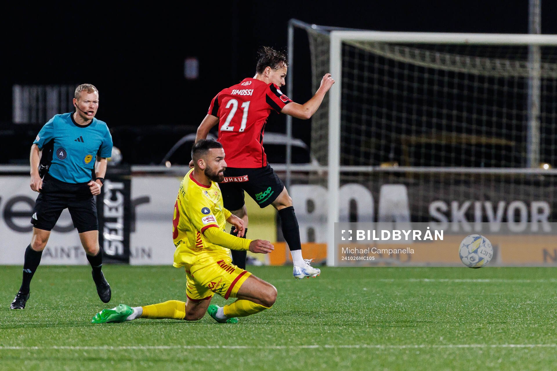 Kalmars Dino Islamovic och Brommapojkarnas Alex Timossi