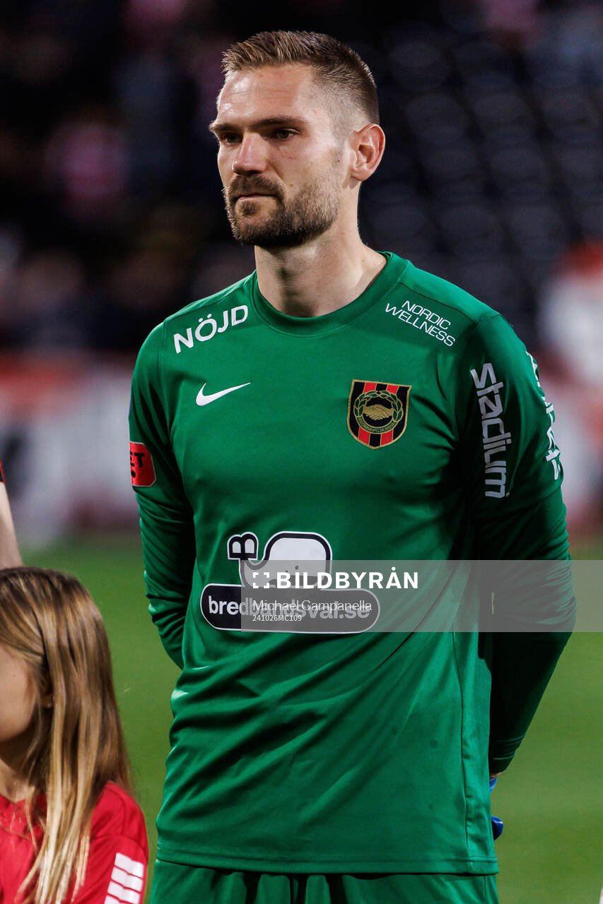 Brommapojkarnas målvakt Lucas Hägg Johansson