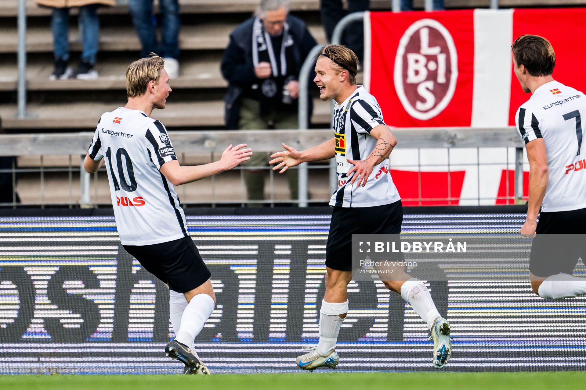 Landskronas Adam Egnell och Vincent Sundberg jublar