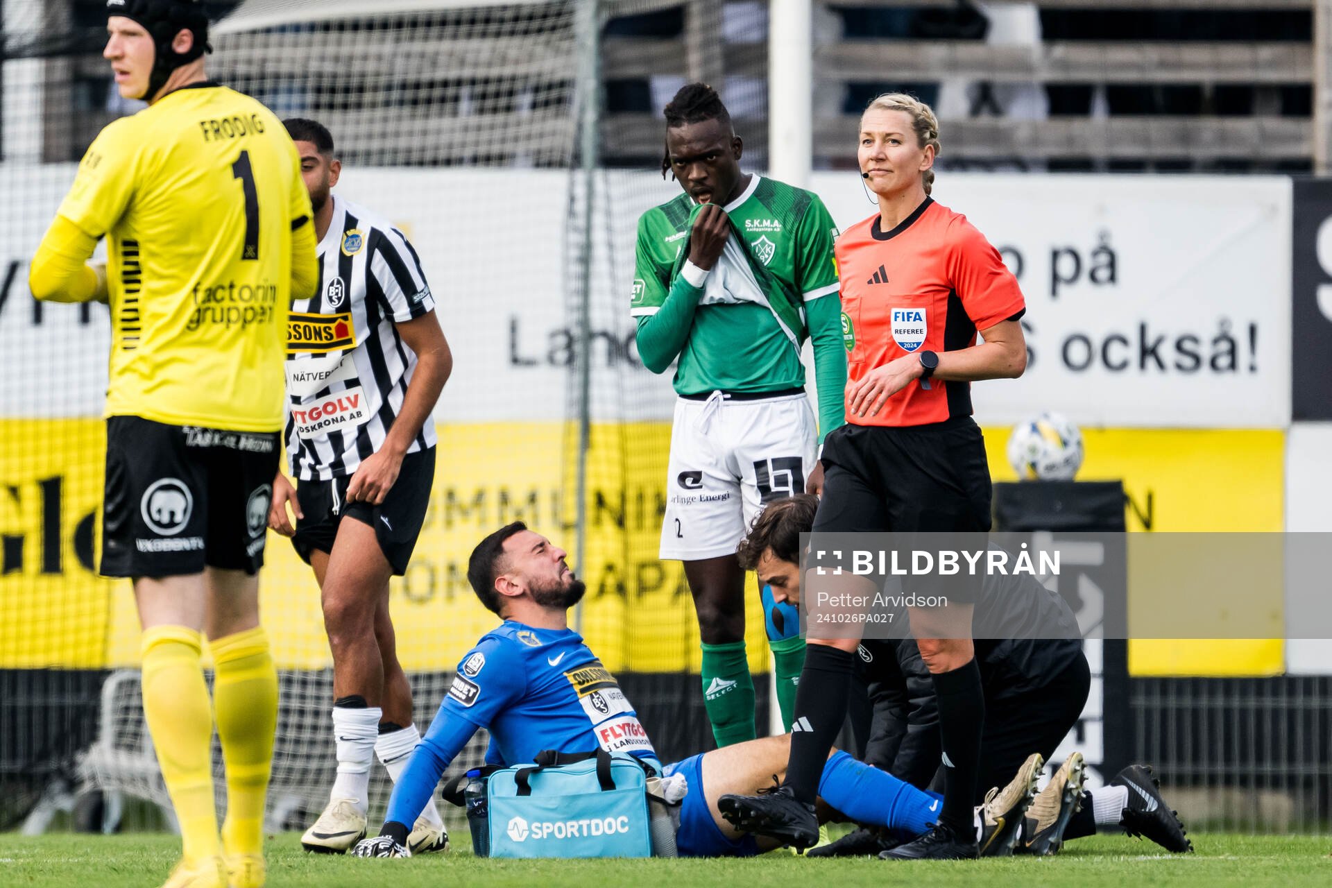 Landskronas målvakt Amr Kaddoura med skada