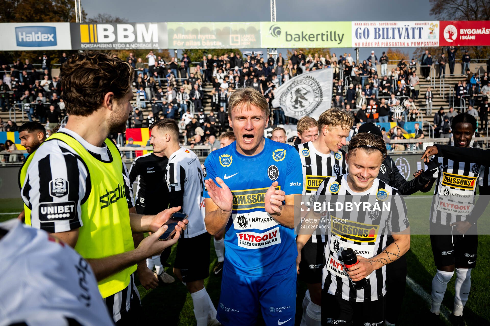 Landskronas Vincent Sundberg (m) jublar