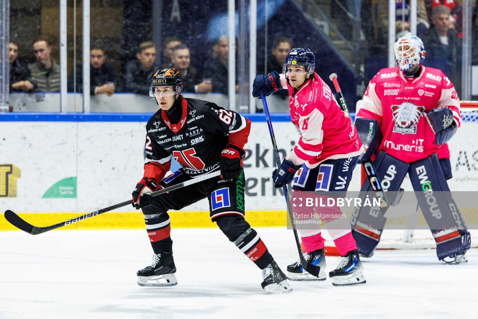 Örebros Robert Leino mot Linköpings Olle Strandell och
