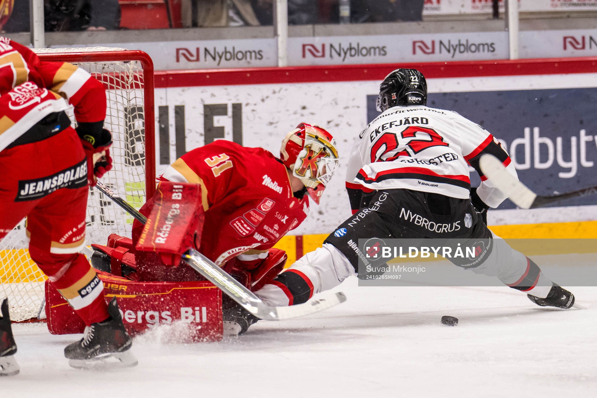 Kalmars målvakt Blake Pietila och Nybros Elliot Ekefjärd