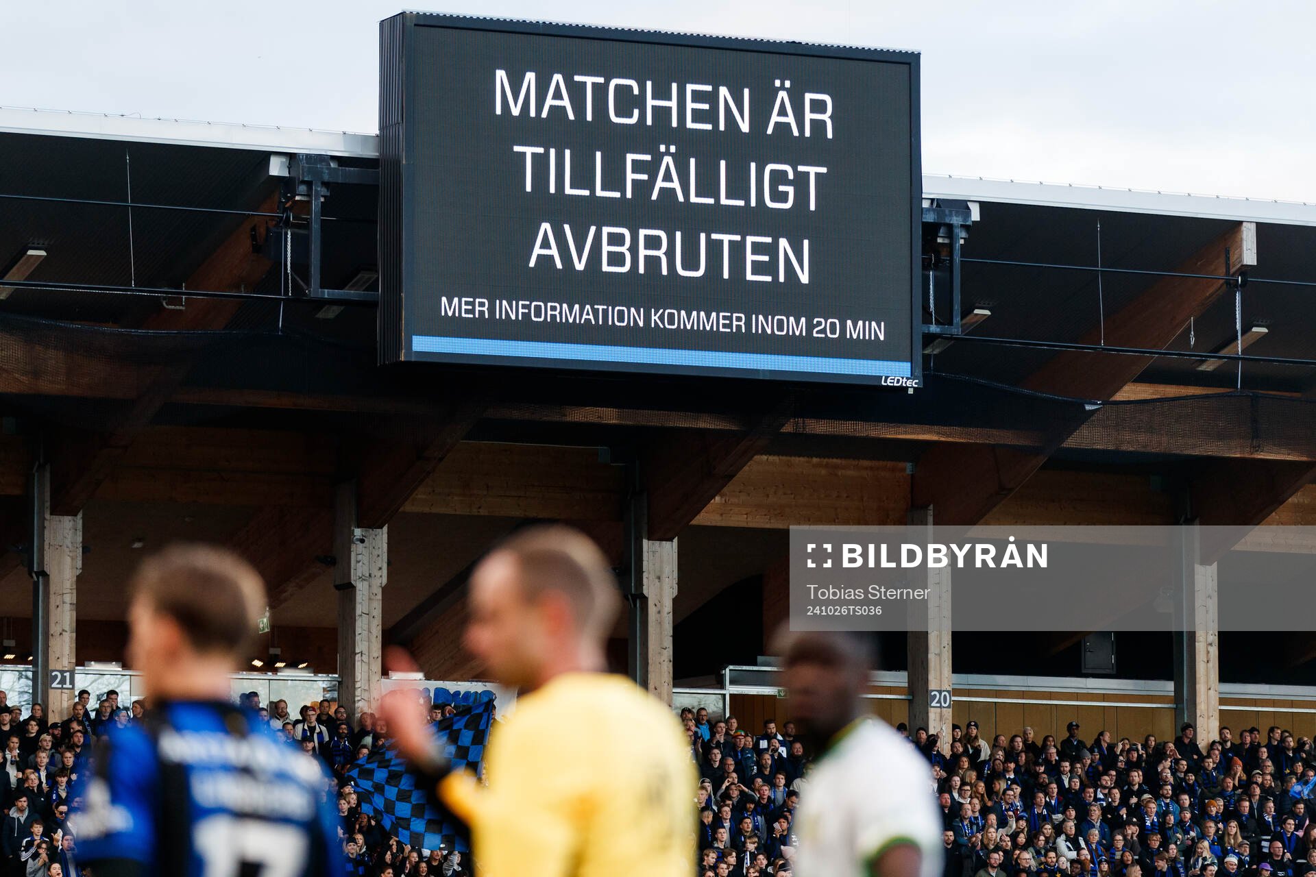 Matchen tillfälligt avbruten