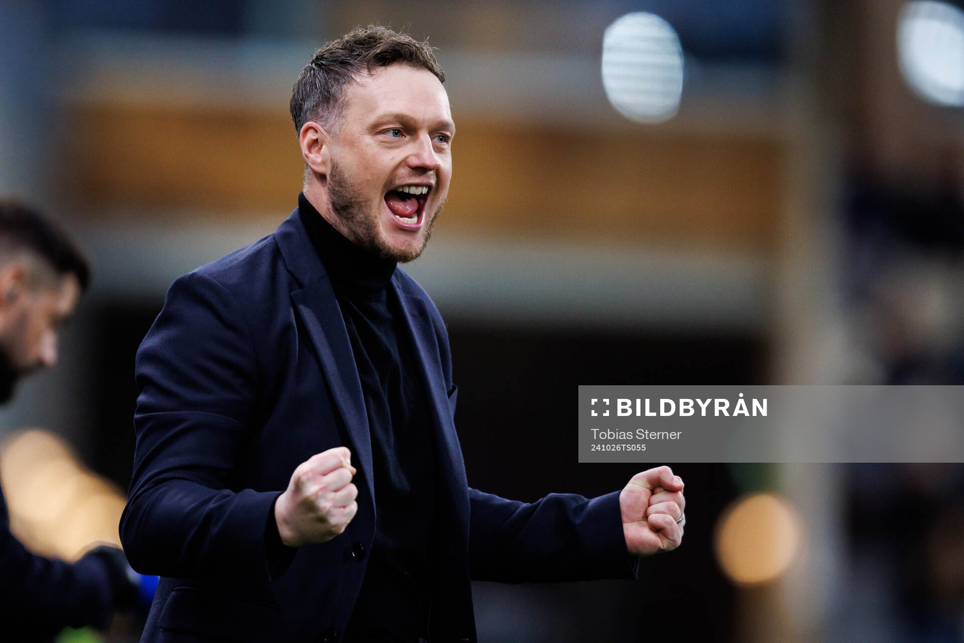 Hammarbys tränare Kim Hellberg jublar