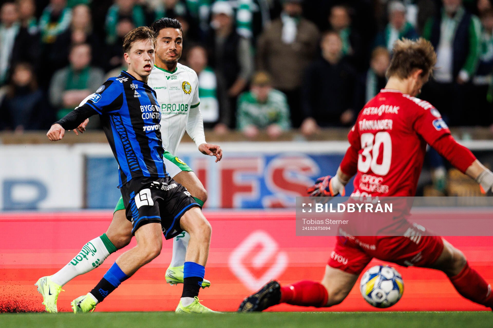 Sirius Adam Vikman och Hammarbys Jusef Erabi