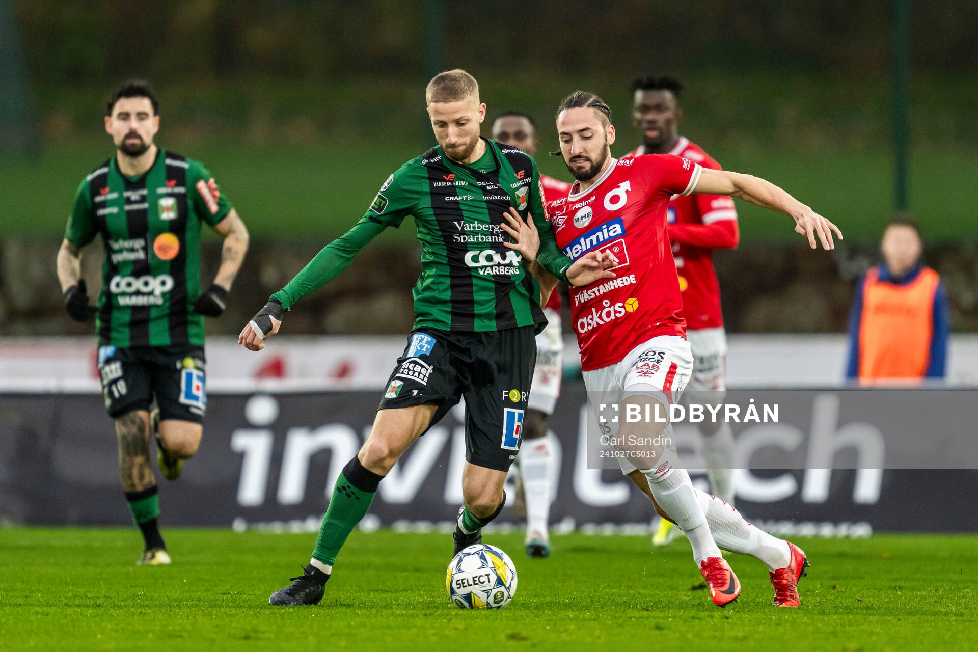 Varbergs Kevin Custovic och Degerfors Dijan Vukojevic