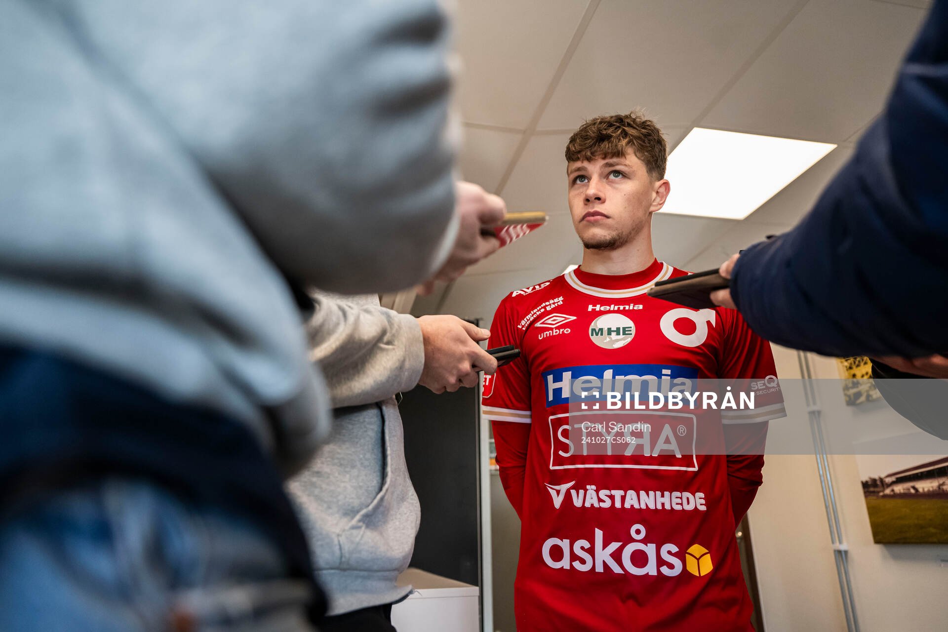 Degerfors Gustav Lindgren i mixade zonen