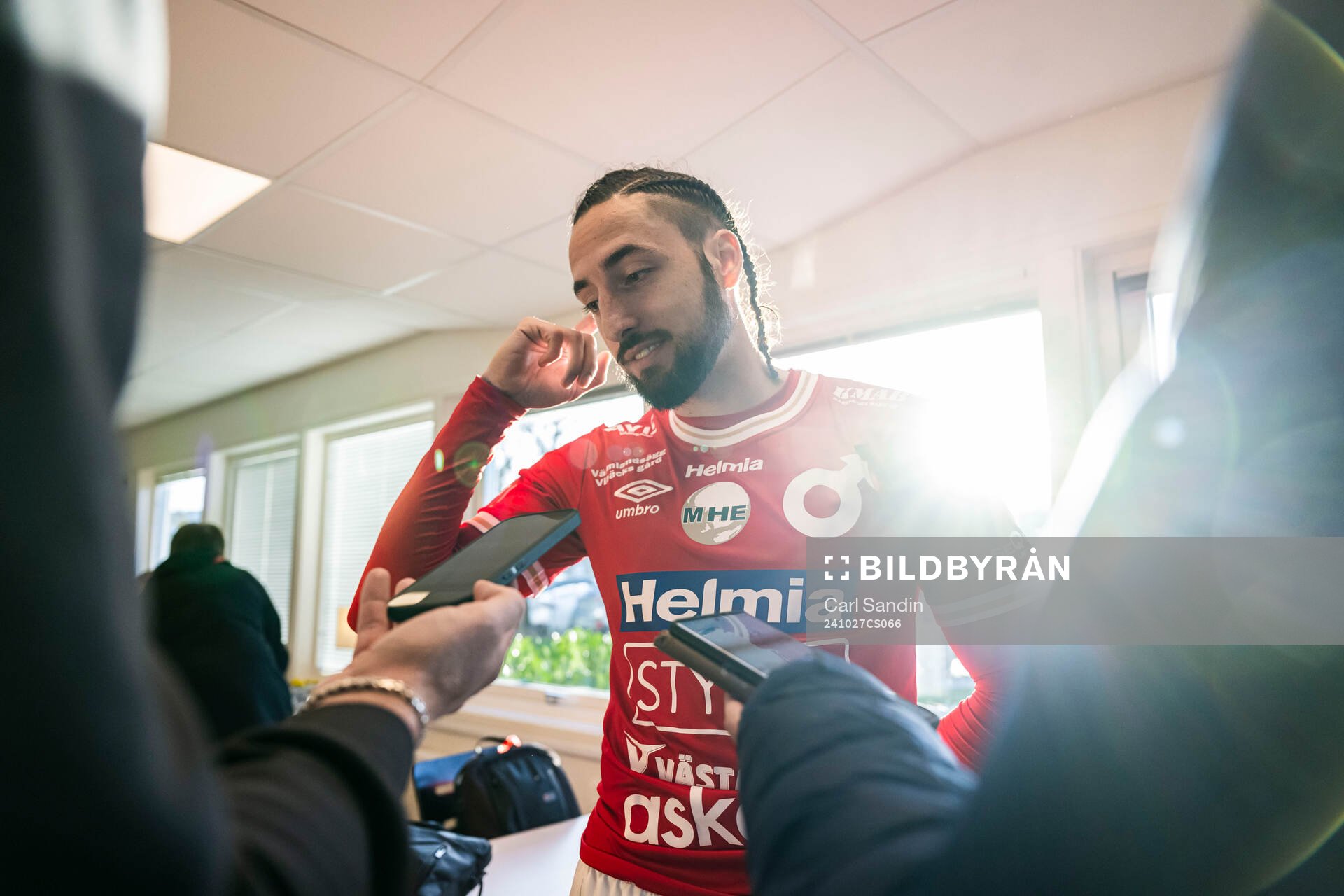 Degerfors Dijan Vukojevic i mixade zonen efter fotbollsmatchen i Superettan mellan Varberg och Degerfors den 27 oktober 2024 i Varberg. 
