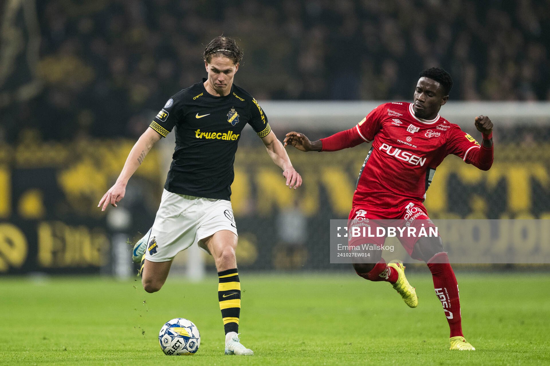 AIKs Onni Valakari och Elfsborgs Michael Baidoo