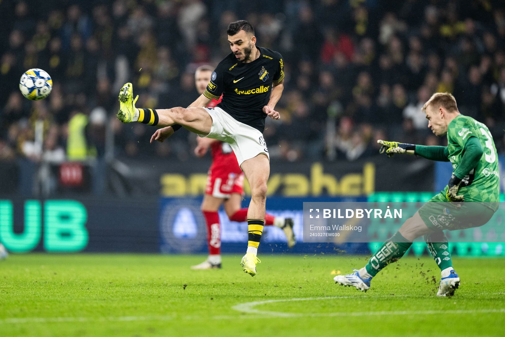 AIKs Ioannis Pittas och Elfsborgs målvakt Isak Pettersson