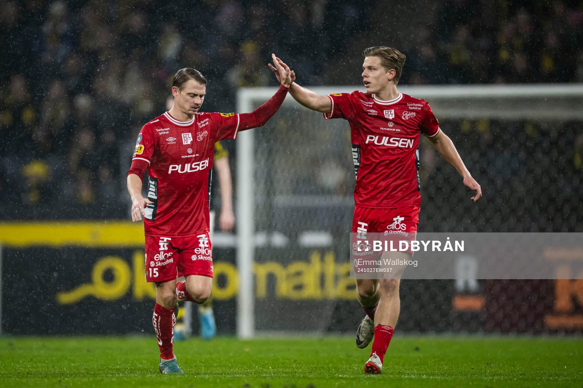 Elfsborgs Simon Hedlund och Gottfrid Rapp jublar