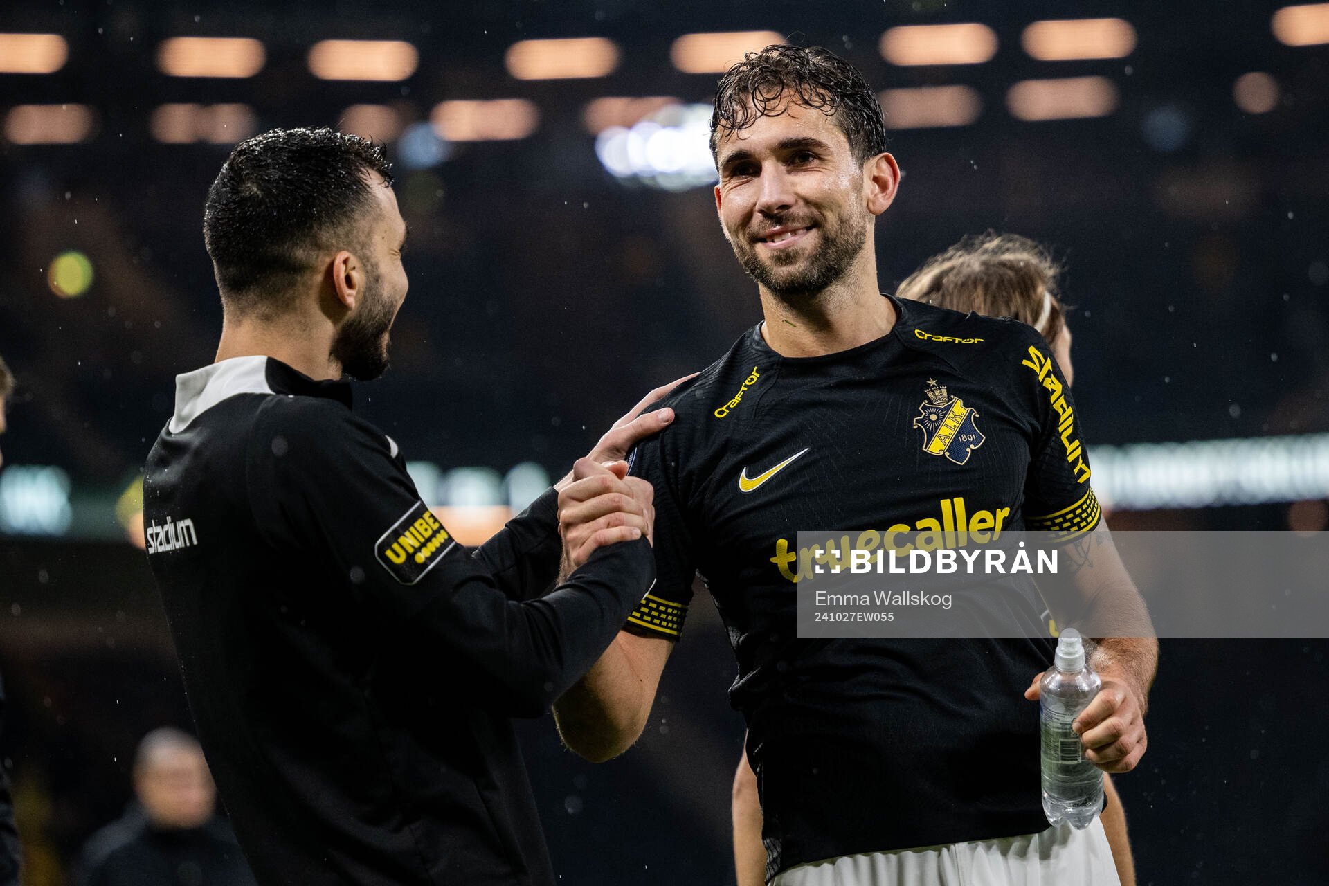 AIKs Ioannis Pittas och Benjamin Tiedemann Hansen jublar