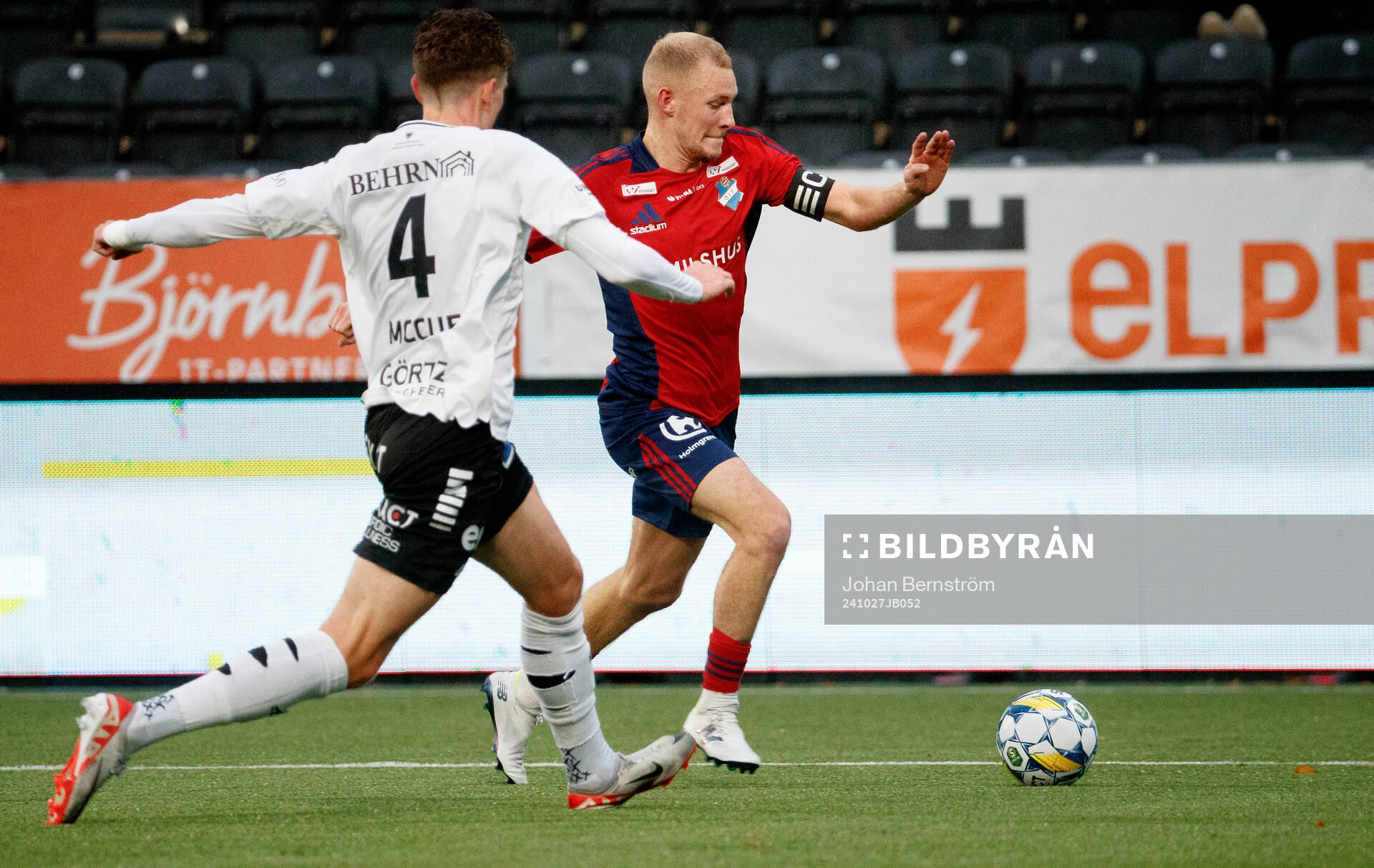 Örebros Erik McCue och Östers Adam Bergmark Wiberg