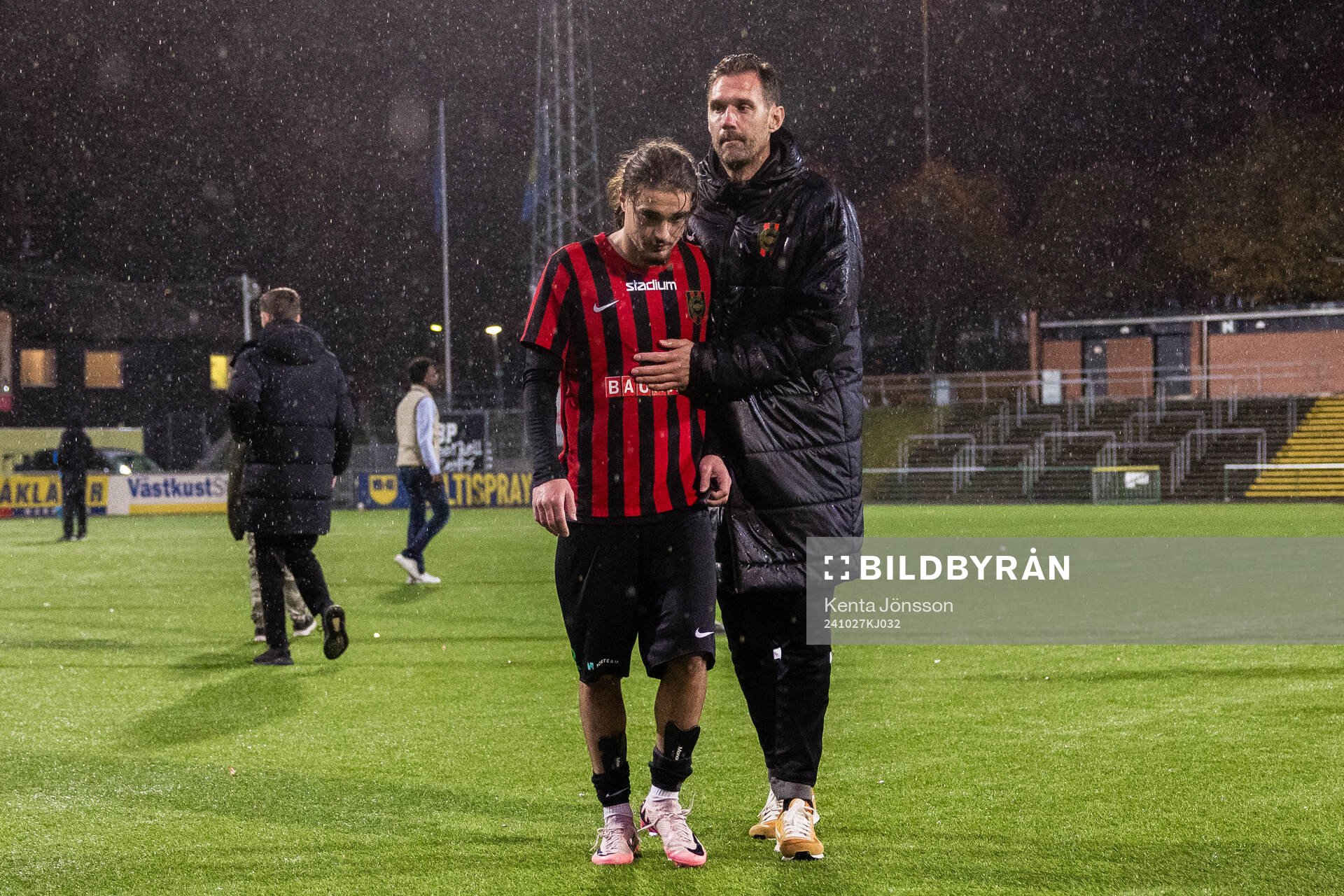 Brommapojkarnas tränare Andreas Isaksson och Leart