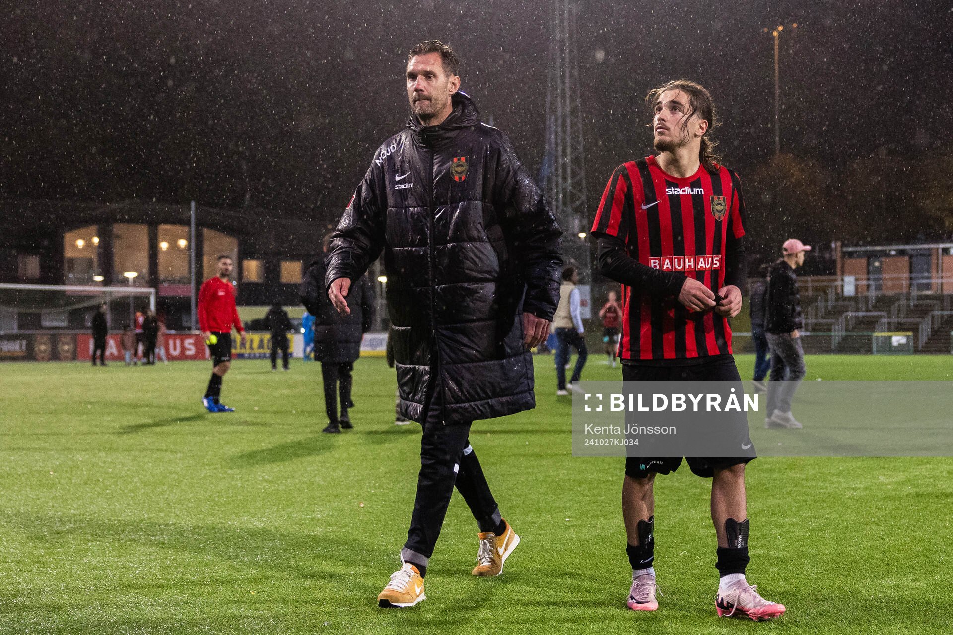 Brommapojkarnas tränare Andreas Isaksson och Leart