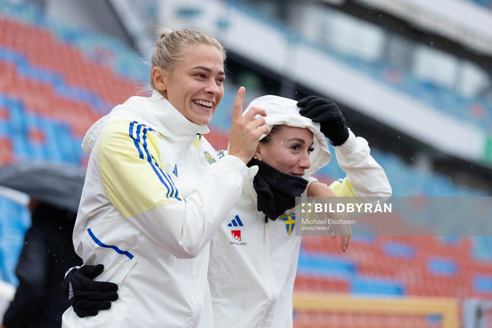Fridolina Rolfö and Kosovare Asllani of the Swedish
