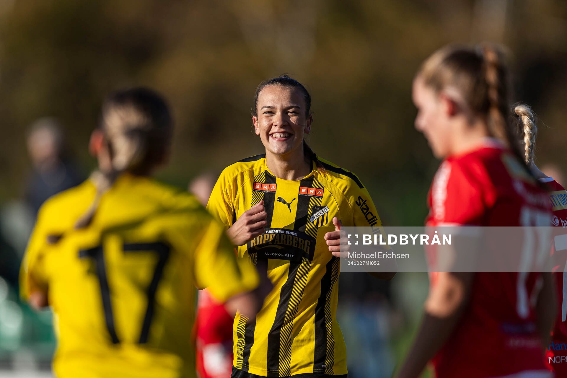 Häckens Bianca Hultbäck Nattland och Novalie Jensen jublar