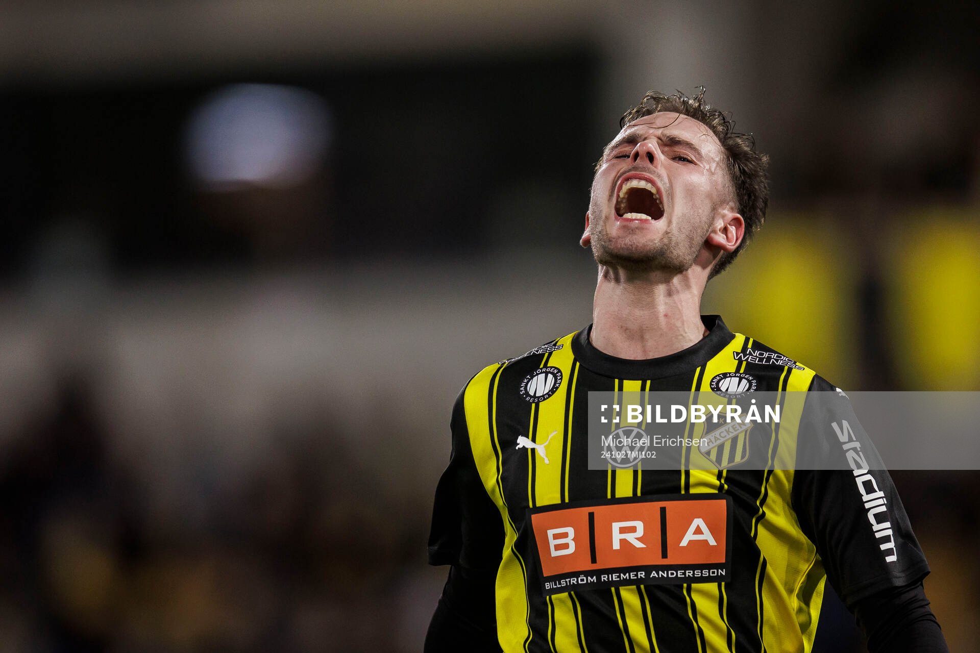Häckens Lars Olden Larsen deppar