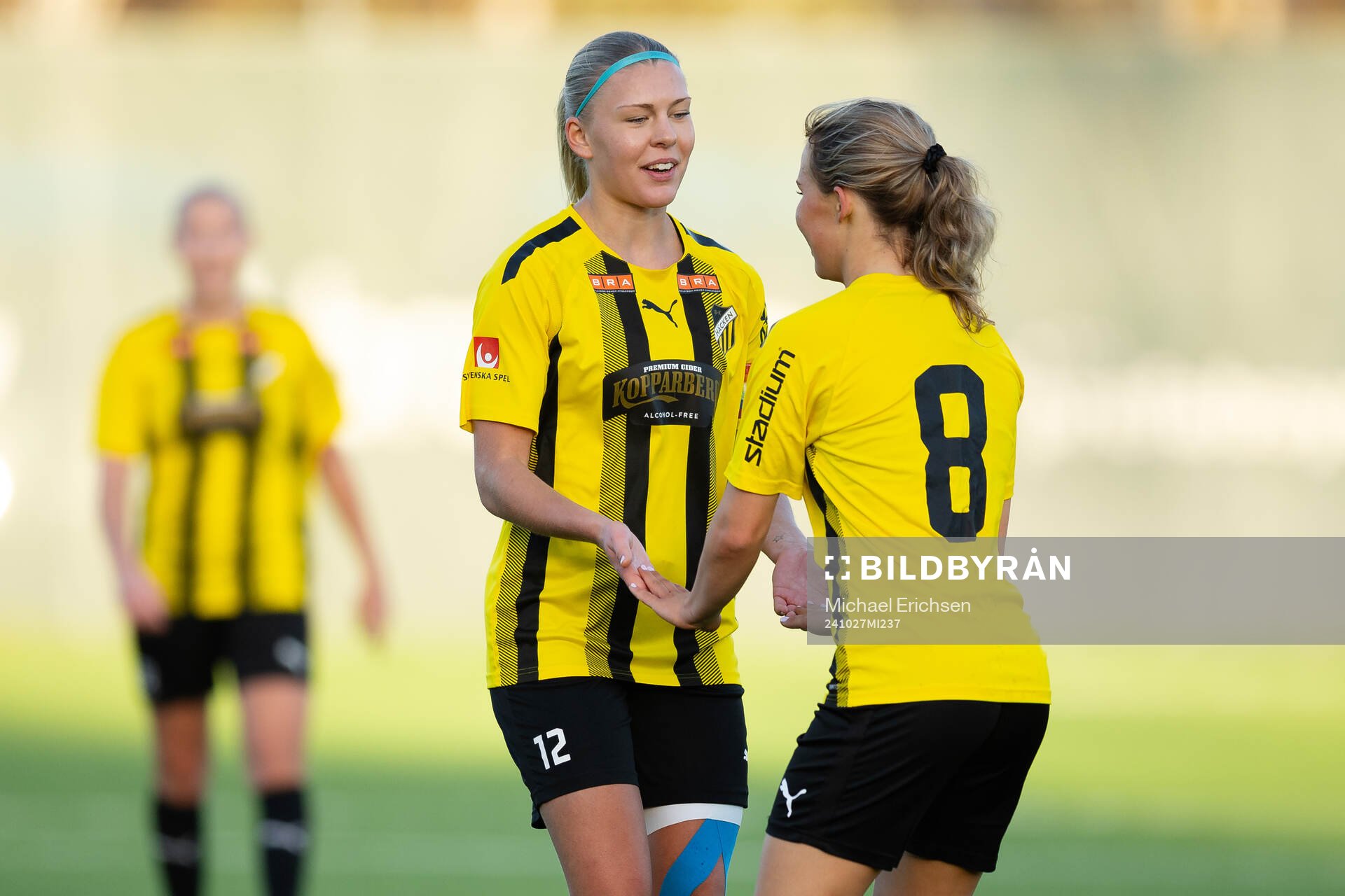 Häckens Nathalie Staaf jublar