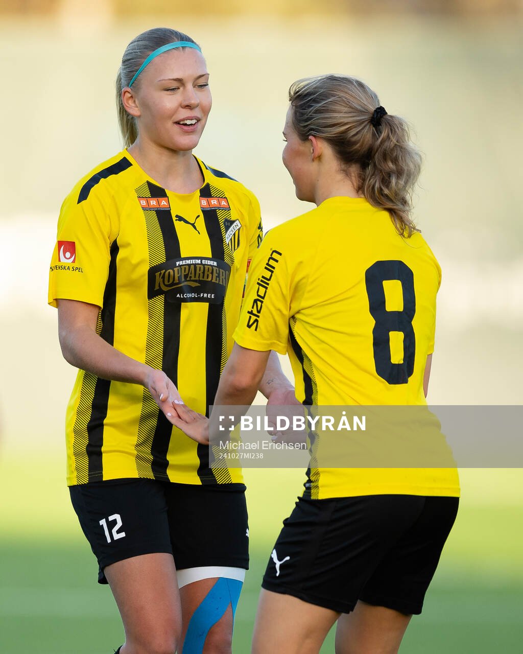 Häckens Nathalie Staaf jublar