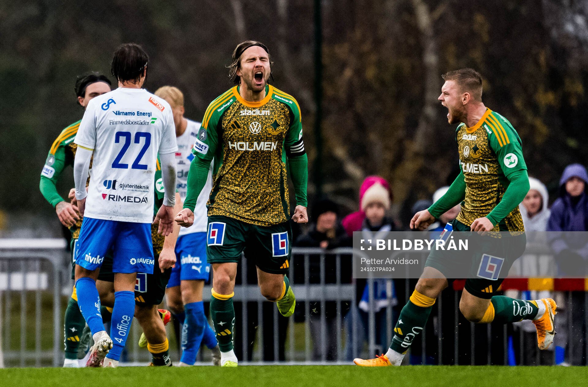 IFK Norrköpings Christoffer Nyman och Dino Salihovic jublar