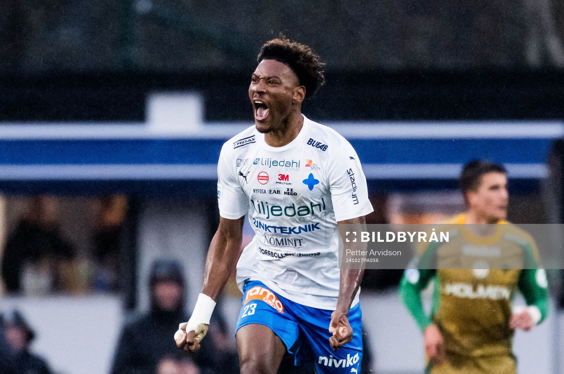 Värnamos Samuel Kotto jublar