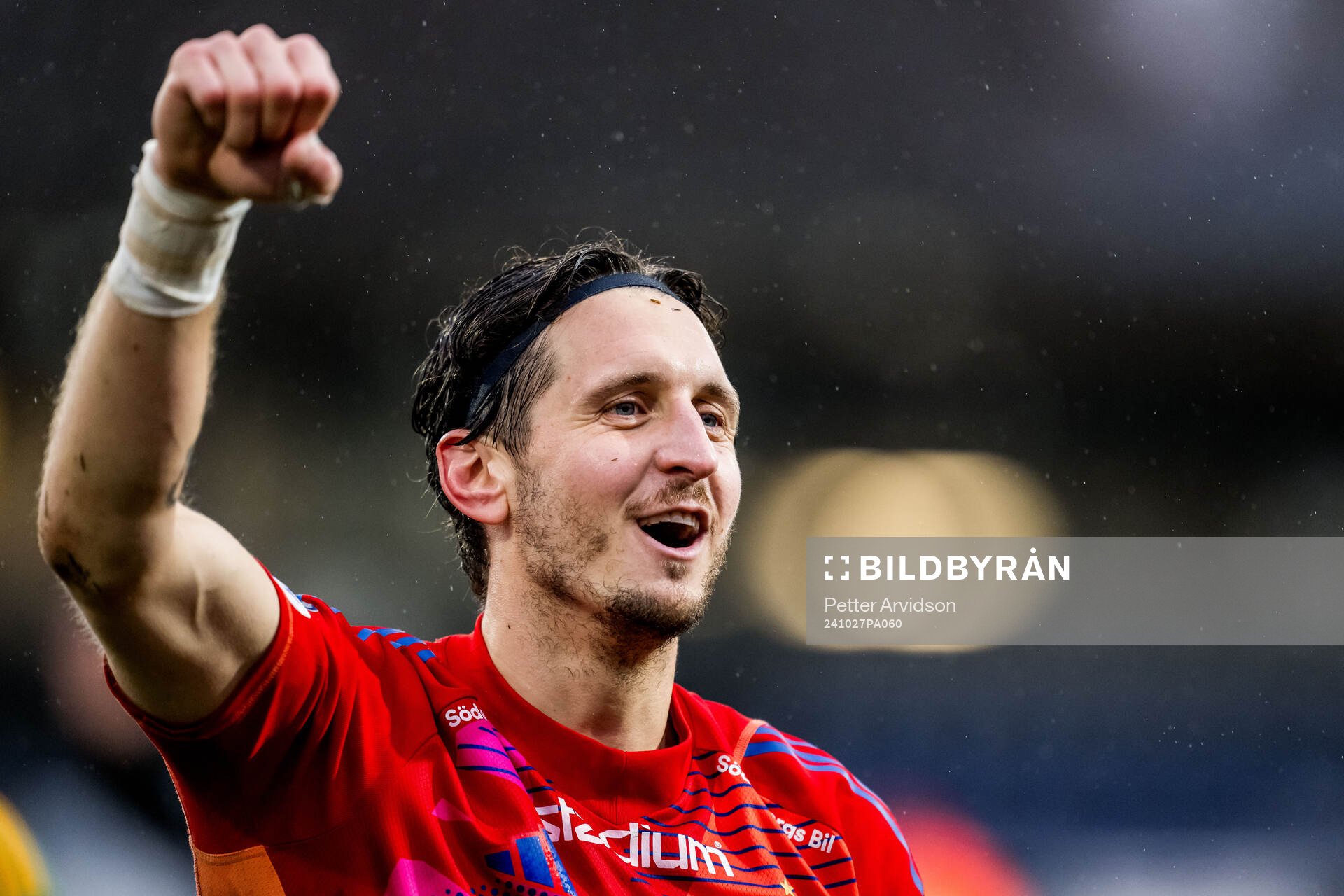 IFK Norrköpings målvakt David Mitov Nilsson jublar