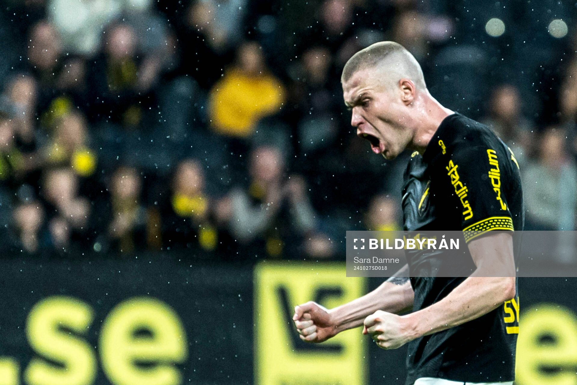 AIKs Thomas Poppler Isherwood jublar under fotbollsmatchen i Allsvenskan mellan AIK och Elfsborg den 27 oktober 2024 i Stockholm. 