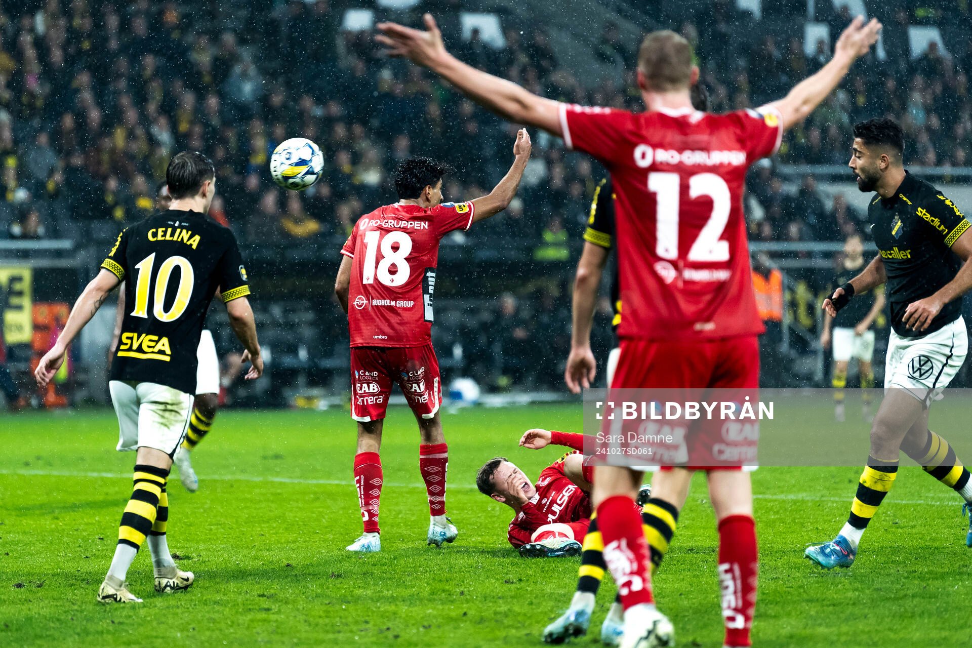 Elfsborgs Eggert Aron Gudmundsson i straffområdet