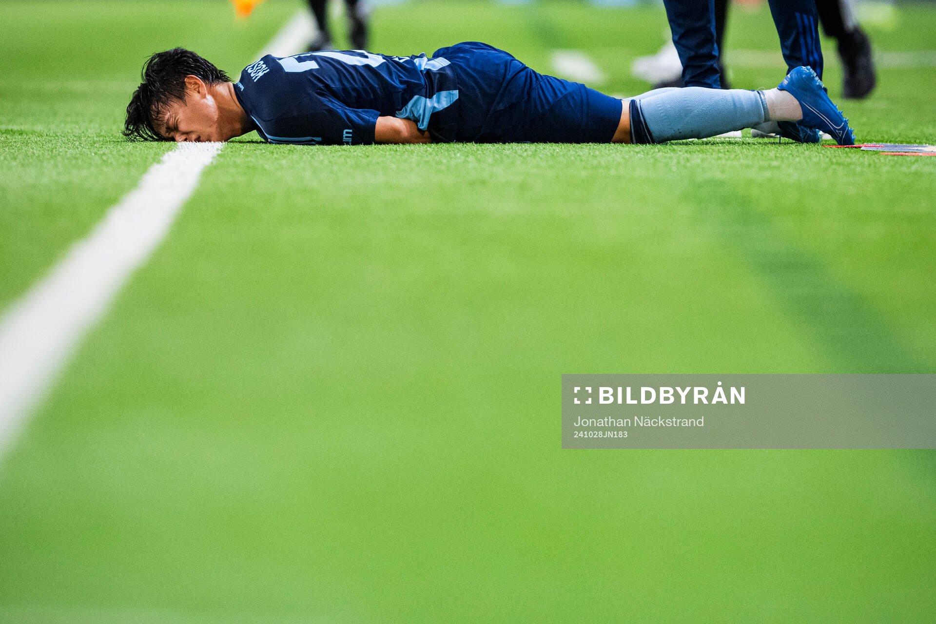 Djurgårdens Keita Kosugi har ont under fotbollsmatchen i Allsvenskan mellan Djurgården och Västerås den 28 oktober 2024 i Stockholm.