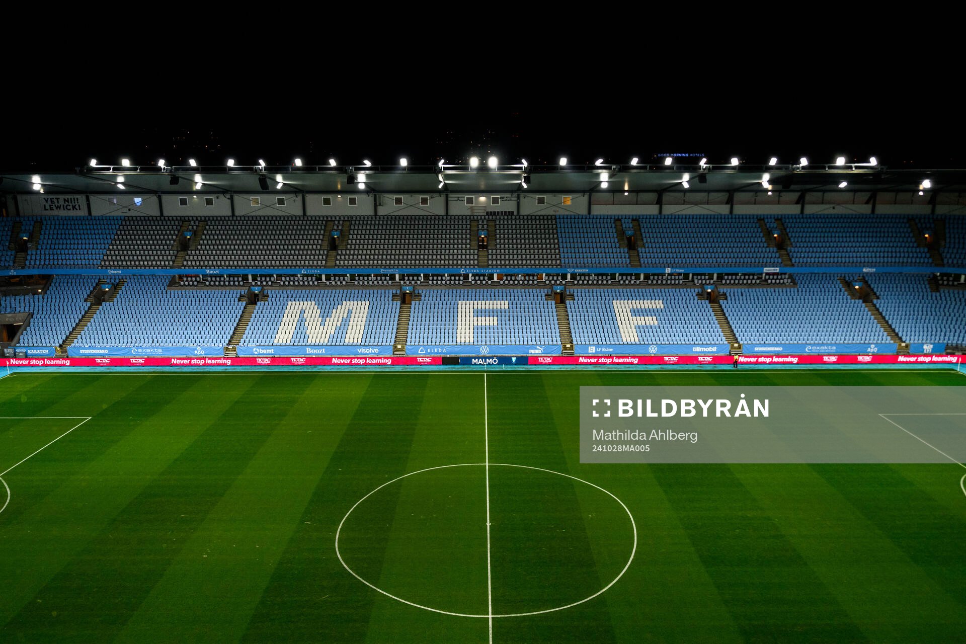 Interiör av Eleda stadion inför fotbollsmatchen i Allsvenskan mellan Malmö FF och IFK Göteborg den 28 oktober 2024 i Malmö. 